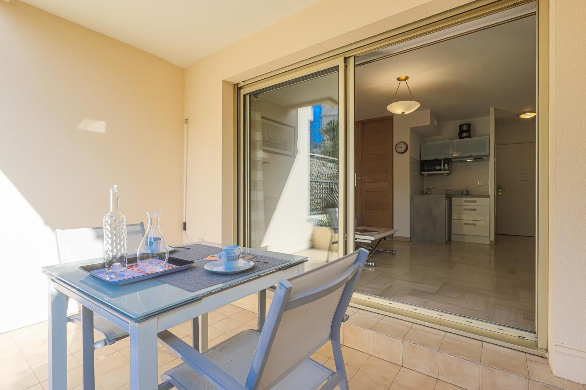 Terrace Garage & Ac Apartment *